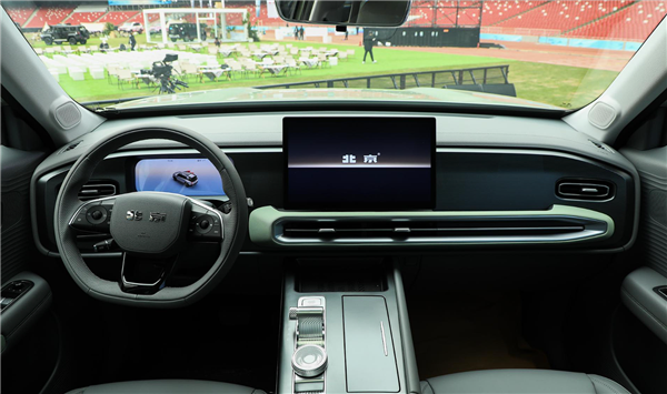 性能比肩硬派越野！新BJ30將于5月22日上市：預(yù)售11.99萬(wàn)起