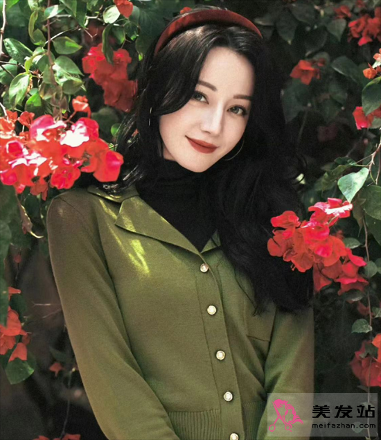 迪麗熱巴千金發(fā)型 溫婉優(yōu)雅頗氣質(zhì)