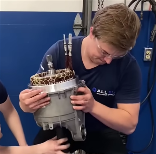 長(zhǎng)城CEO說電車越野很危險(xiǎn) 但他說的確實(shí)有道理