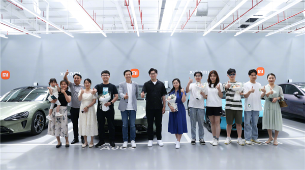 雷軍“微服私訪”：兩天奔四城、3900萬人云跟車