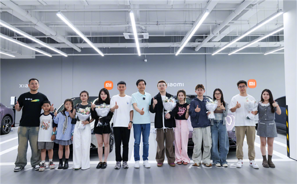 雷軍“微服私訪”：兩天奔四城、3900萬人云跟車