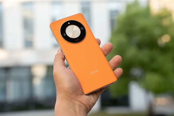 榮耀賣了1000萬臺的千元機：是不是因為長得像華為