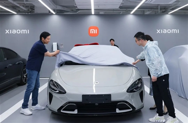 雷軍“微服私訪”：兩天奔四城、3900萬人云跟車