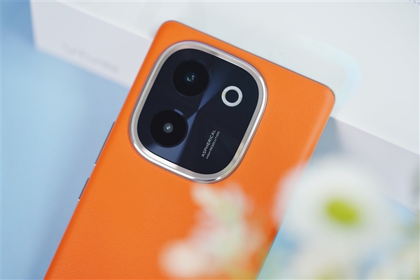 旗艦素皮+6000mAh大電池！vivo Y200圖賞