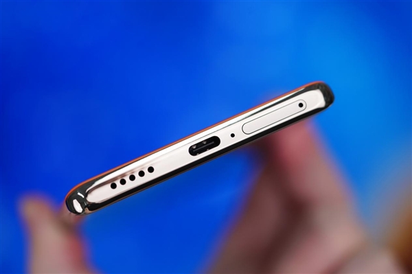 旗艦素皮+6000mAh大電池！vivo Y200圖賞