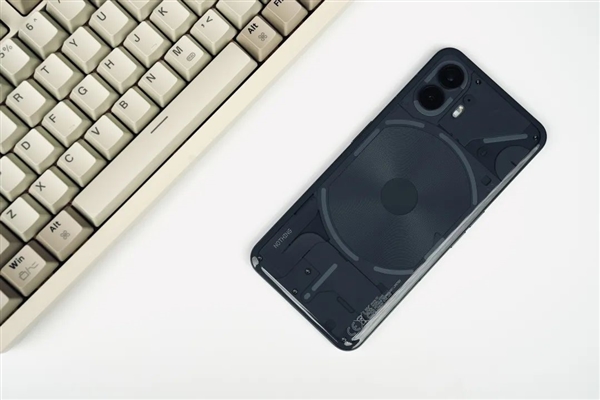 看完國外媒體慢悠悠的巨型充電頭：我替他們窒息了