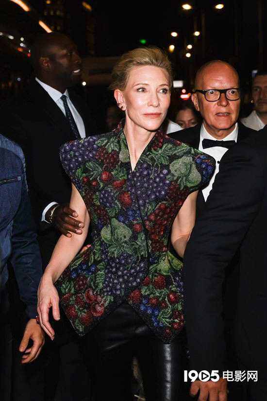 連皺紋都是美的！大魔王攜新作《謠言》亮相戛納