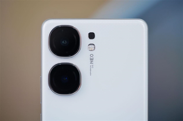 首批搭載天璣9300+！iQOO Neo9S Pro圖賞