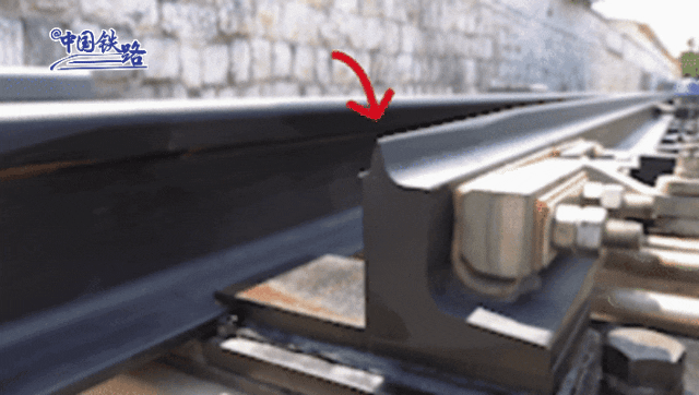 高鐵沒有方向盤怎么拐彎 一張動圖看懂