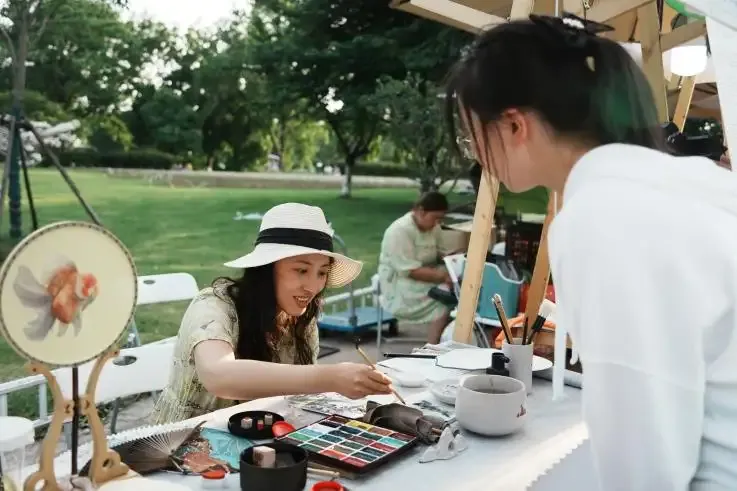 “玄武湖畔·夜美金陵嘉年華”正式開(kāi)幕，共賞“博物之春”