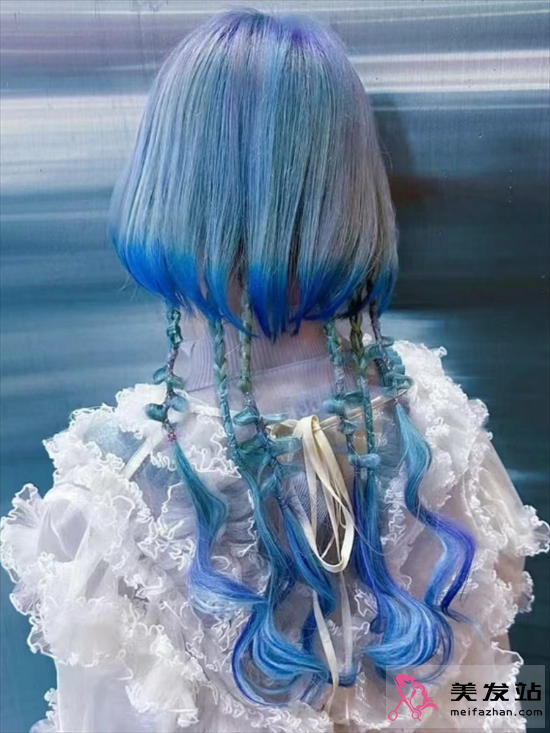 水母頭長(zhǎng)卷發(fā) 慵懶復(fù)古百搭