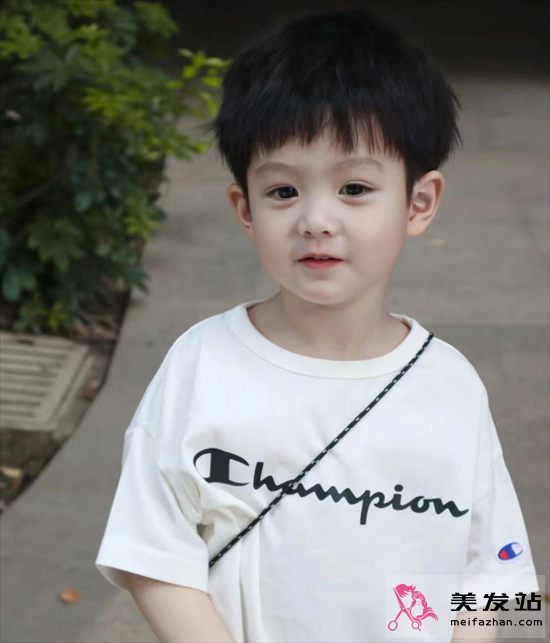 小男孩夏季短發(fā)精選 超酷機(jī)靈惹人喜愛(ài)