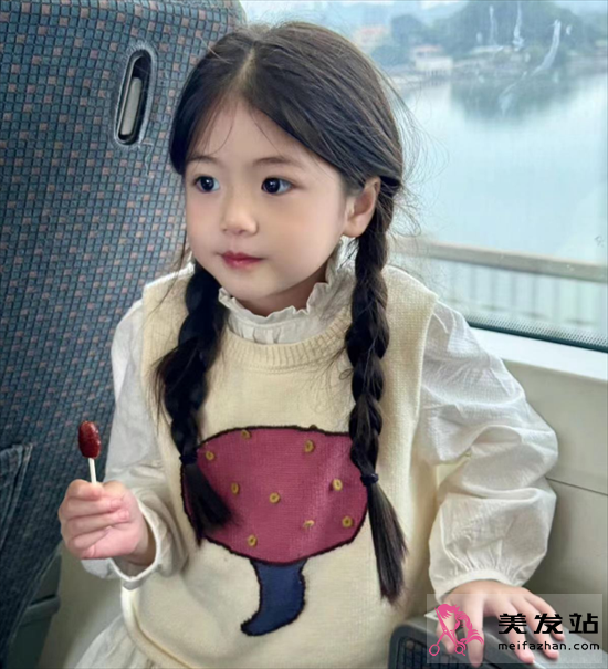 小女孩夏季扎發(fā) 可愛(ài)軟萌超百搭