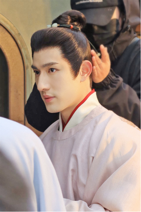 新加坡演員孫政合作歡娛 搭檔白鹿曾舜晞演繹新劇《衡門有狐-臨江仙》