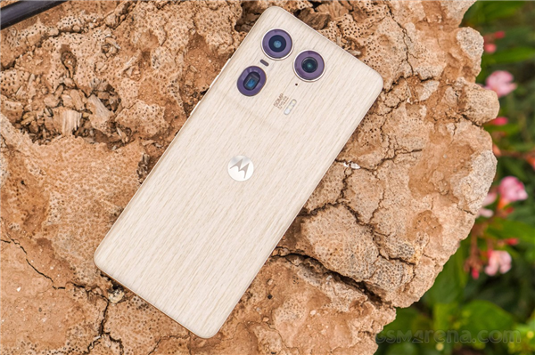 moto X50 Ultra首銷(xiāo)：迪麗熱巴代言 3999元起