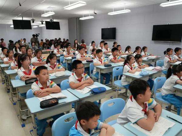 “五彩·幸福課程”實(shí)踐研討會(huì)在北京大興舉辦