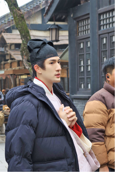 新加坡演員孫政合作歡娛 搭檔白鹿曾舜晞演繹新劇《衡門有狐-臨江仙》