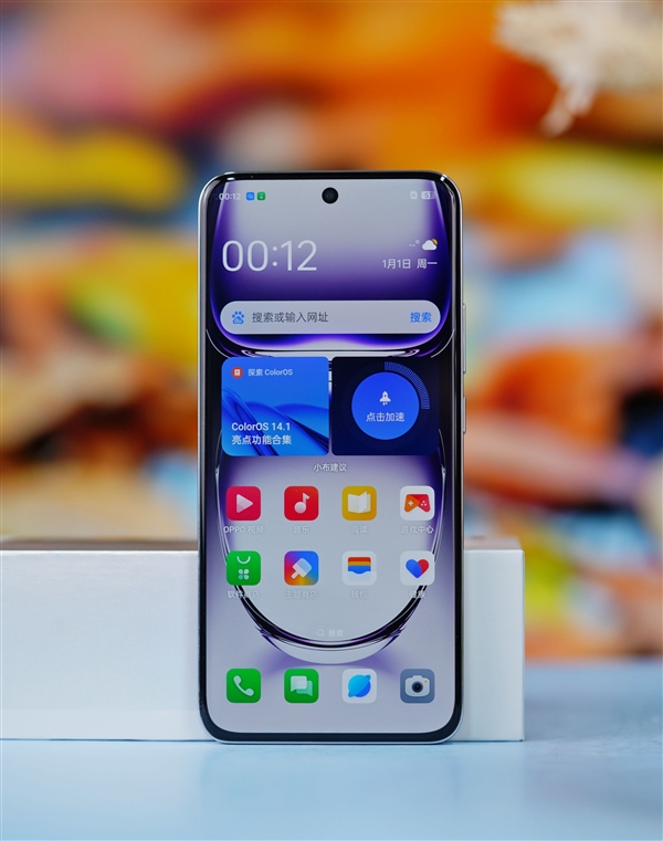 液態(tài)金屬般質(zhì)感！OPPO Reno12圖賞