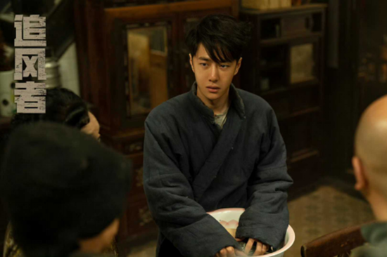 細節(jié)見真章，情感在其中——論演員王一博在《追風者》中的人物塑造