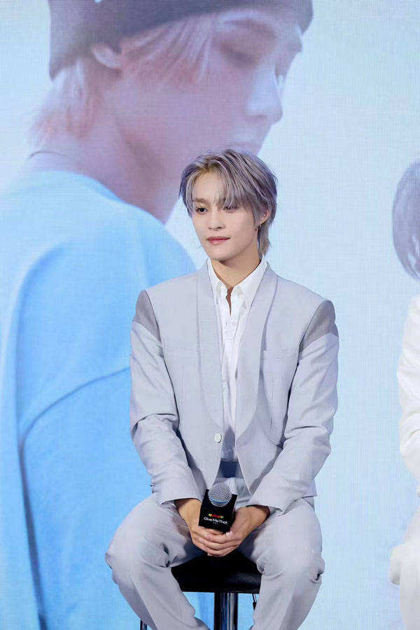 威神V強(qiáng)勢歸來！新專輯《Give Me That》媒體見面會(huì)在北京順利舉辦