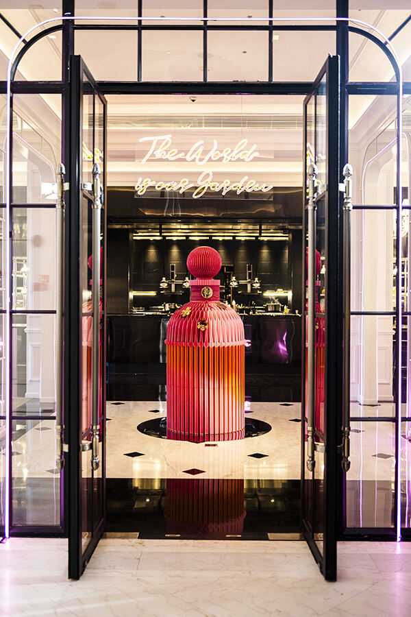 隨「蜂」入夏，尋香嬌蘭蜜境花園 法國嬌蘭攜手全球品牌代言人楊洋共度Bee Garden主題之宴