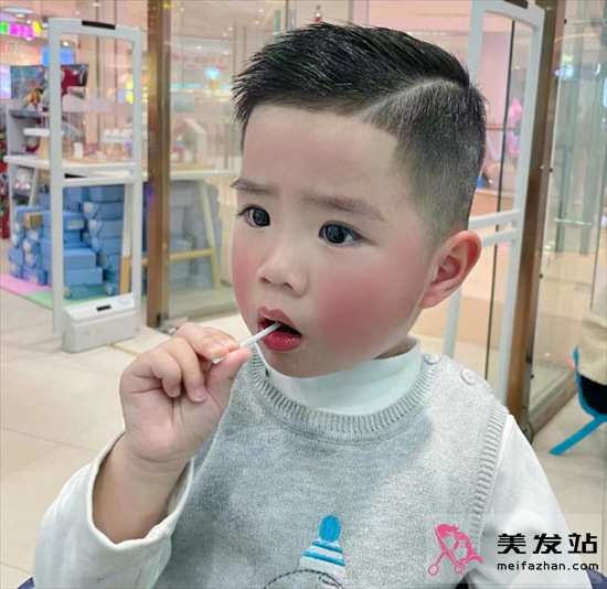 兒童最新發(fā)型推薦 夏季美式油頭發(fā)型 兒童最新發(fā)型推薦 夏季美式油頭發(fā)型