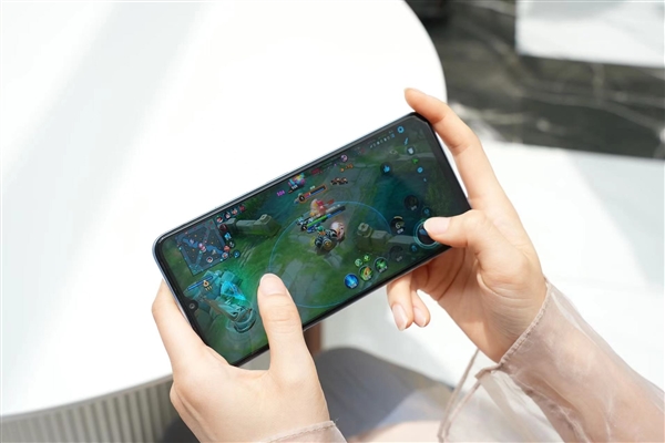 1199元起 華為暢享 70S發(fā)布：6000mAh華為巨鯨超能續(xù)航+暢享X鍵 千元機(jī)也有好體驗(yàn)