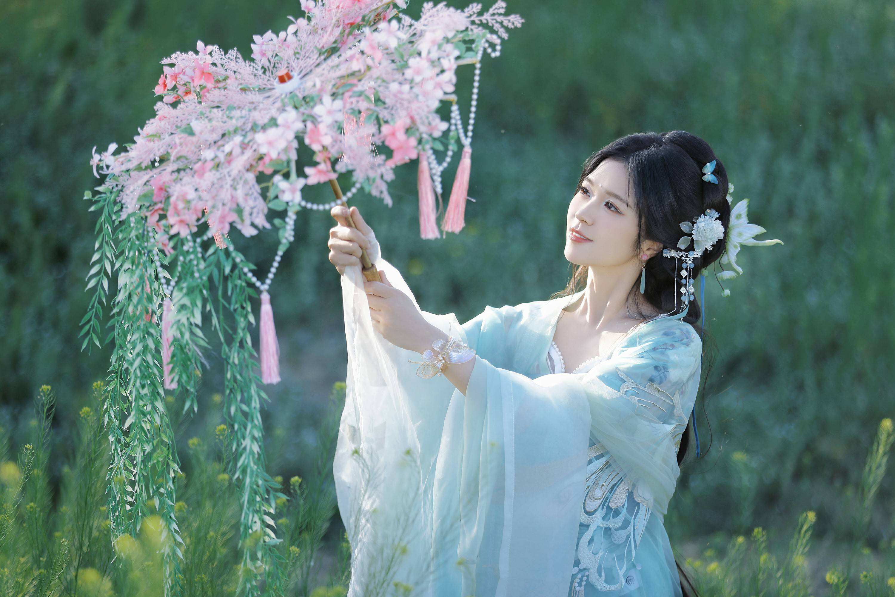 越南姐姐孫夏鈴古風寫真?zhèn)涫芎迷u 網(wǎng)友呼吁快拍攝古裝劇