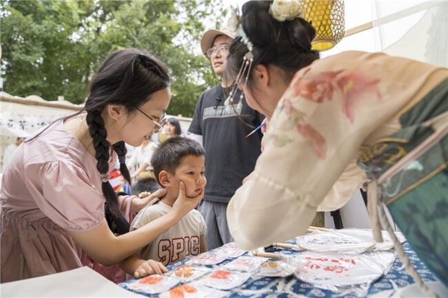 龍舟花燈船、非遺游園會、限定五黃宴……烏鎮(zhèn)景區(qū)端午活動上新