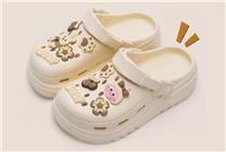 女子穿7cm厚洞洞鞋崴腳粉碎性骨折：完全康復(fù)需3個月