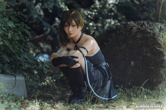 穿這么少不怕蚊子嗎 《芙莉蓮》尤貝爾森林cos寫真