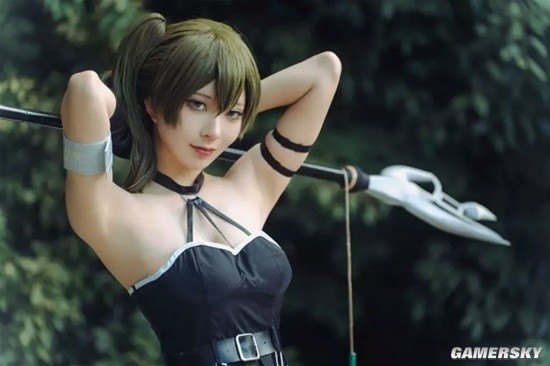 穿這么少不怕蚊子嗎 《芙莉蓮》尤貝爾森林cos寫真