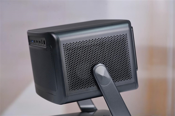 360°無(wú)死角旋轉(zhuǎn)！當(dāng)貝X5S Pro旗艦投影儀圖賞