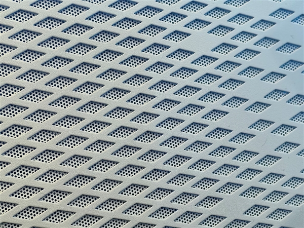 微星機電散新成果秀：優(yōu)雅堅固楓木、獨特雙層葉片