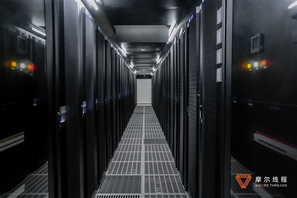 摩爾線程、羽人科技完成70億參數(shù)大模型訓(xùn)練測(cè)試：穩(wěn)定性極佳