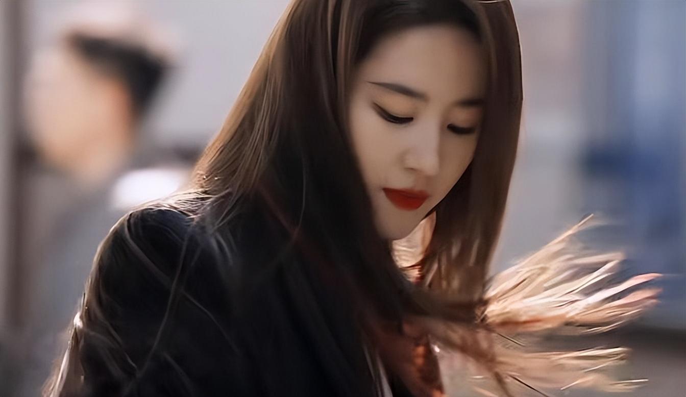劉亦菲新劇口碑逆跌,觀眾的差評理由出奇一致 4