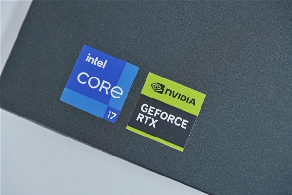 賽博機(jī)械風(fēng)十足！微星新款星影15 Air圖賞