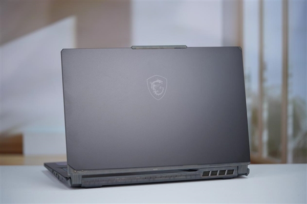 賽博機(jī)械風(fēng)十足！微星新款星影15 Air圖賞