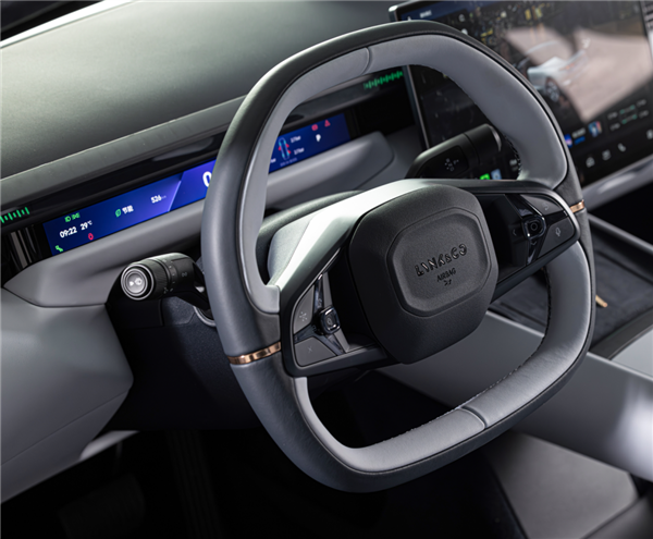 領(lǐng)克的純電車來了 想買極氪001的該糾結(jié)了