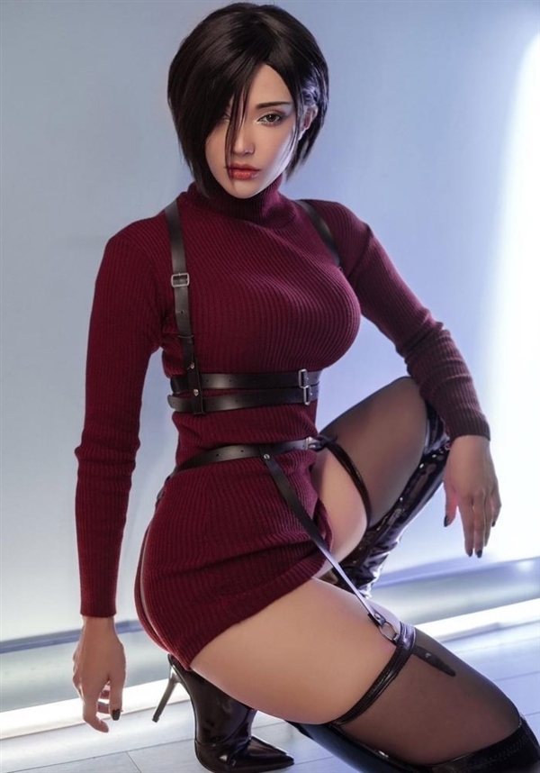 烏克蘭美女Cos《咒術(shù)回戰(zhàn)》冥冥:皮衣黑絲身材熱辣