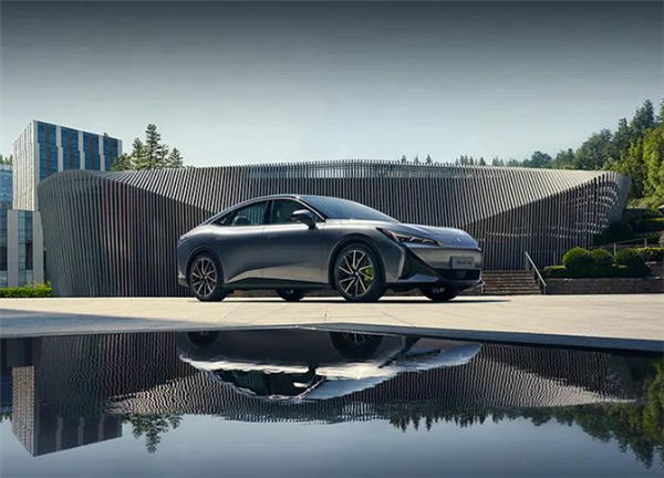 Model 3再迎強敵！極狐阿爾法S5明日交付：頂配21.68萬元