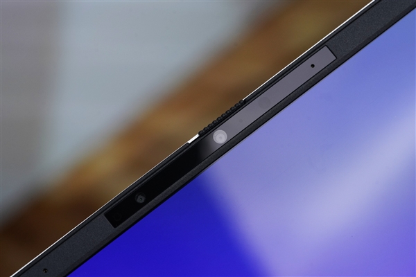 驍龍X Elite+2.8K OLED屏 華碩無畏Pro15 2024高能 AI 超輕薄本圖賞