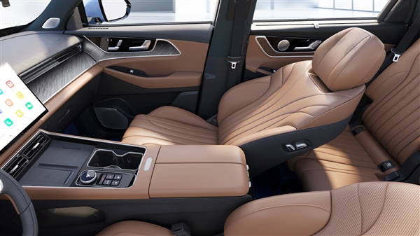 別說(shuō)奇瑞不懂設(shè)計(jì)！全新瑞虎8L內(nèi)飾發(fā)布：豪車既視感