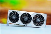 男生收到4070TiS后崩潰爆哭 女生：顯卡威力這么大