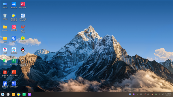 首批國產(chǎn)龍芯3A6000電腦規(guī)?；瘧?yīng)用：內(nèi)置QQ、微信主流軟件