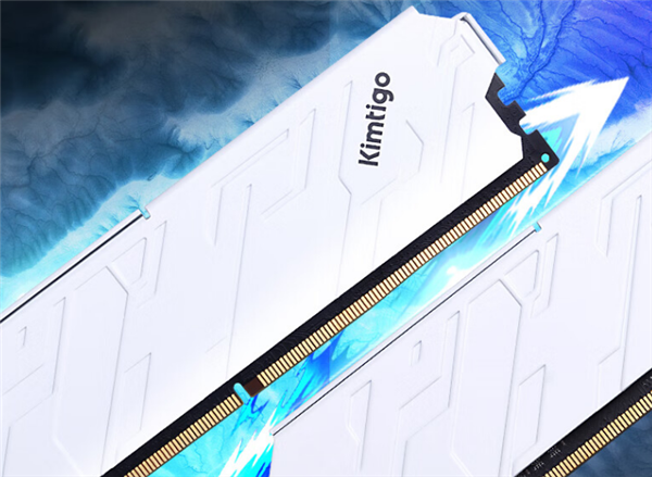 349元起 金泰克速虎白月光內(nèi)存開售：純白外觀設(shè)計 全鋁外殼