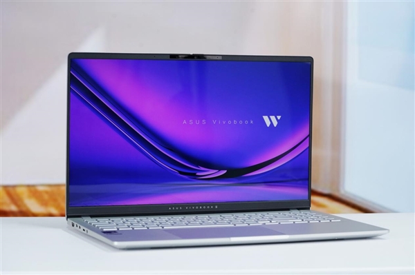 驍龍X Elite+2.8K OLED屏 華碩無畏Pro15 2024高能 AI 超輕薄本圖賞