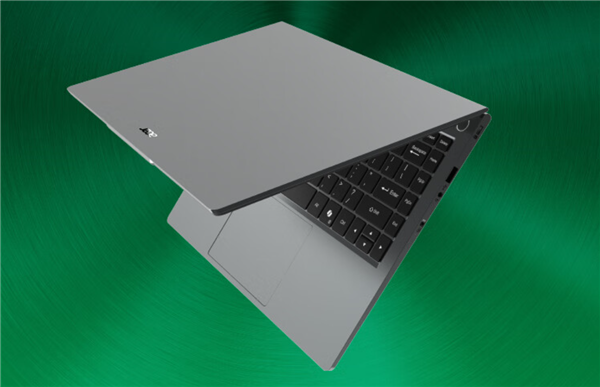 驍龍X筆記本首發(fā)上市：微軟Surface Pro貴超1.6萬(wàn)元
