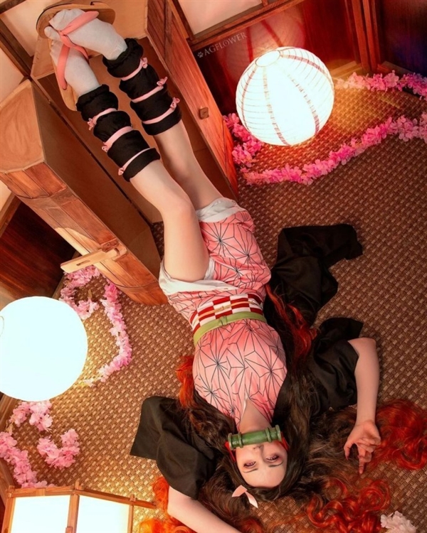 俄羅斯美女Cos《鬼滅之刃》禰豆子成年版：身材很傲人