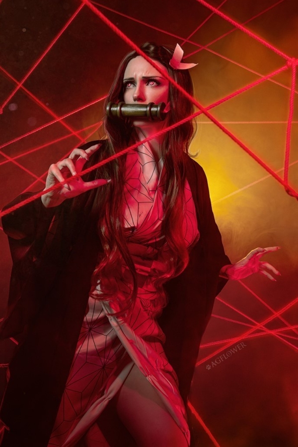 俄羅斯美女Cos《鬼滅之刃》禰豆子成年版：身材很傲人